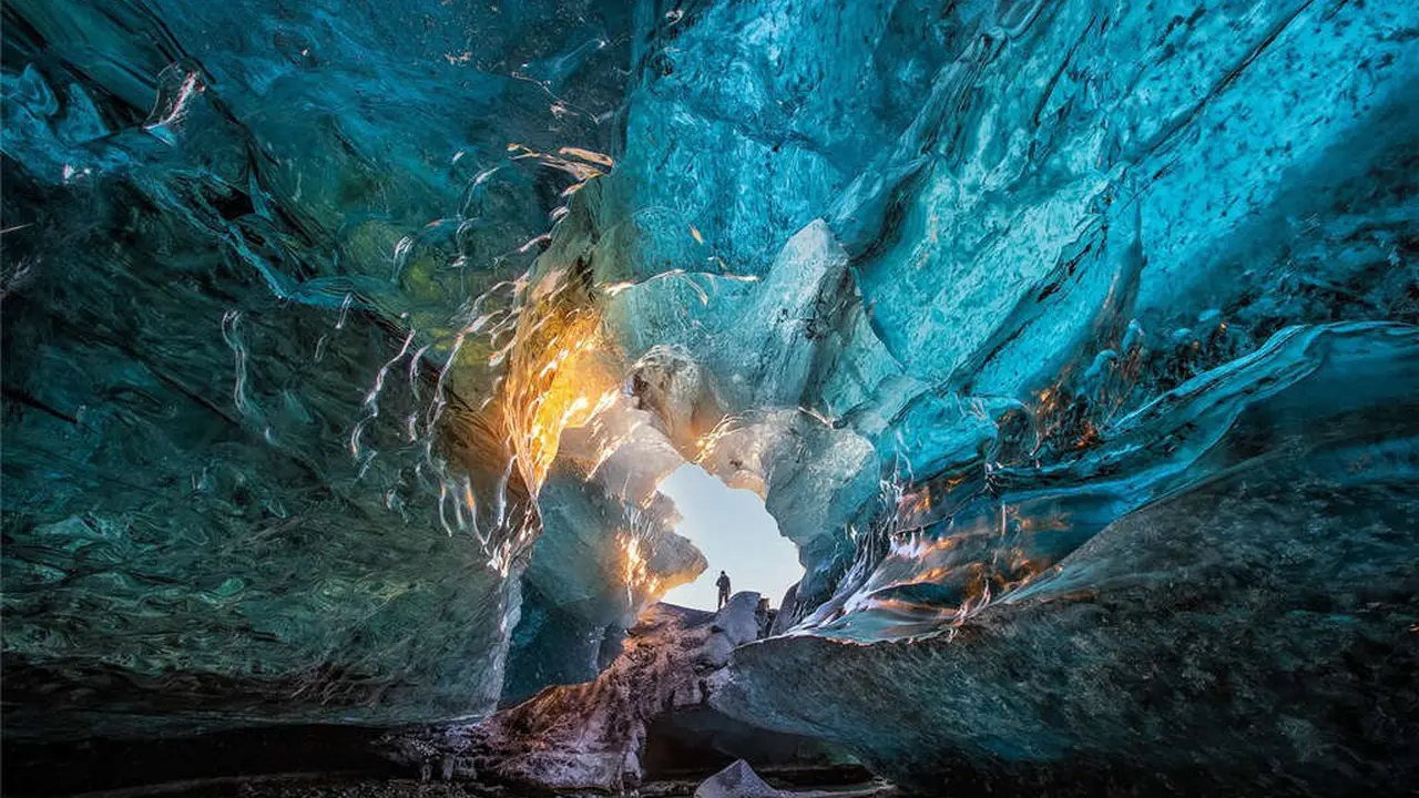 [Bintang] Islandia