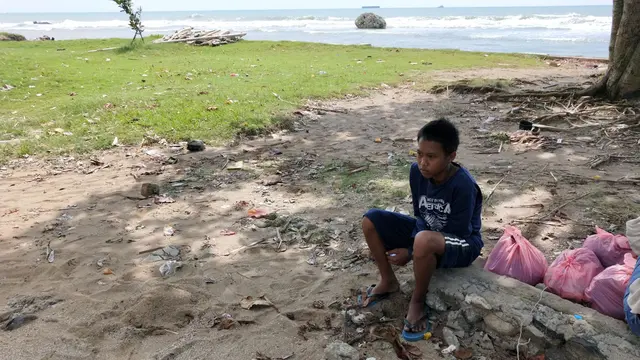 Kisah Haru Korban Tsunami Banten Jadi Yatim Piatu