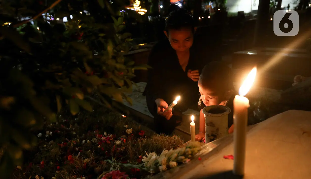 Pemakaman Gereja Tugu merupakan kompleks peristirahatan terakhir bagi orang-orang keturunan Portugis yang masih bermukim di Kampung Tugu, Kelurahan Semper Barat, Kecamatan Cilincing, Jakarta Utara. (Liputan6.com/Herman Zakharia)