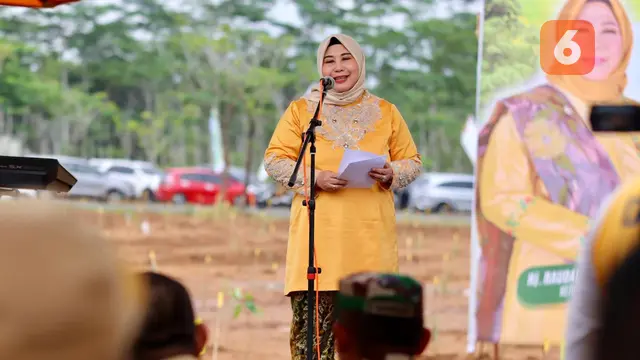 Perempuan Menanam Paman Birin Acil Odah Kalsel Banjarbaru