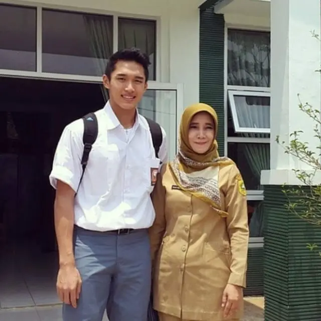 6 Foto Masa SMA Jonatan Christie dan Shanju Eks JKT48, Curi Perhatian