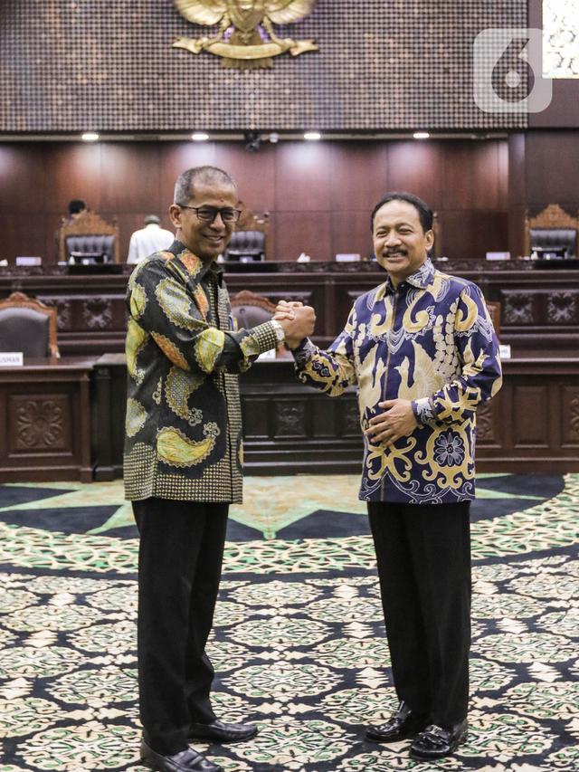 Ketua Mahkamah Konstitusi Suhartoyo dan Wakil Ketua MK Sadil Isra