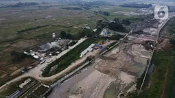 Bendungan Cipamingkis yang sebagai suplai air irigasi kebutuhan lahan persawahan masyarakat di Kabupaten Bogor dan Bekasi menjadi kurang air. (merdeka.com/imam buhori)
