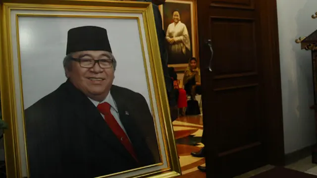 Ratusan Karangan Bunga untuk Taufiq Kiemas