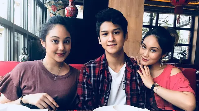 6 Potret Kompak Antonio Blanco Jr dan Kedua Kakak Perempuanya, Sibling Goals