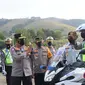 Kepala Korps Lalu Lintas (Kakorlantas) Polri Irjen Istiono memantau persiapan PON XX di Pool Bus PON XX 2021 Nendali Sentani, Papua. (Istimewa)