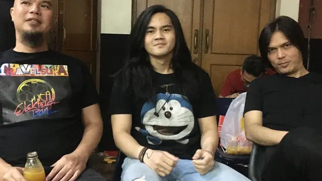 7 Pesona Axl Ramanda, Satu-satunya Peserta Rocker di Indonesian Idol 2021