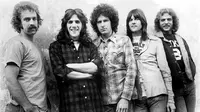 Hotel California Lyrics by the Eagles and The Story Behind the Iconic Song