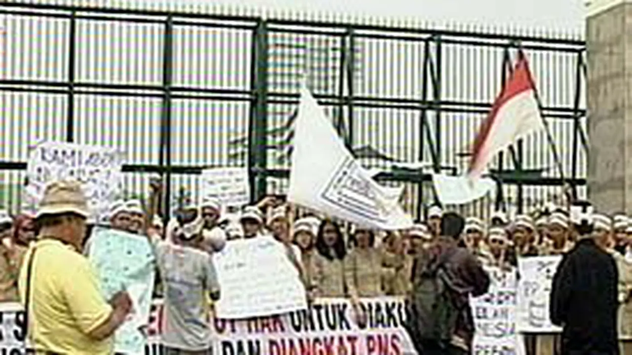 060206bguru_honorer.jpg