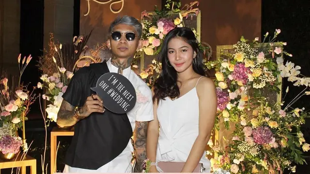 Sebut Istrinya Hamil di Luar Nikah, Ini 6 Momen Romantis Young Lex dan Sang Istri