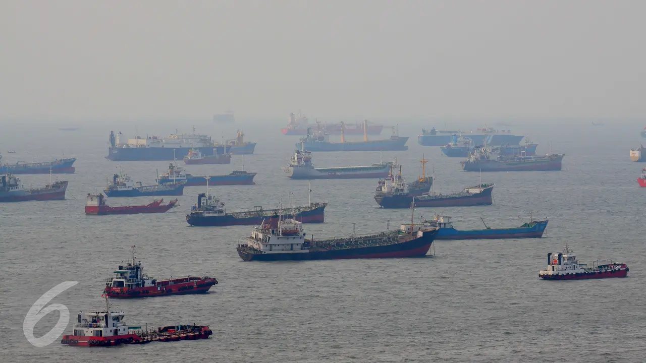 20150915-Bongkar Muat di JICT-Jakarta
