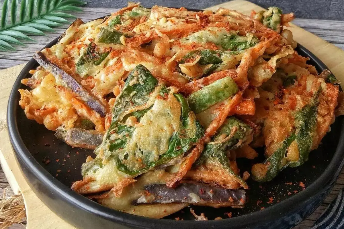 Resep tempura sayuran, gorengan ala Jepang yang cocok jadi menu buka puasa. (dok. Cookpad @Ayu_MamaAura)