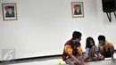 Anak dari eks Gafatar saat berada di rumah penampungan Panti Sosial Bina Insan (PSBI), Cipayung, Jakarta, Sabtu (23/1/2016). Ratusan eks Gafatar itu akan menjalani proses rehabilitasi.  (Liputan6.com/Yoppy Renato)