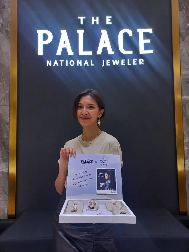 Perjalanan Aurora di Film Jalan yang Jauh Jangan Lupa Pulang Terangkum Dalam Koleksi Perhiasan Karya Anne Avantie