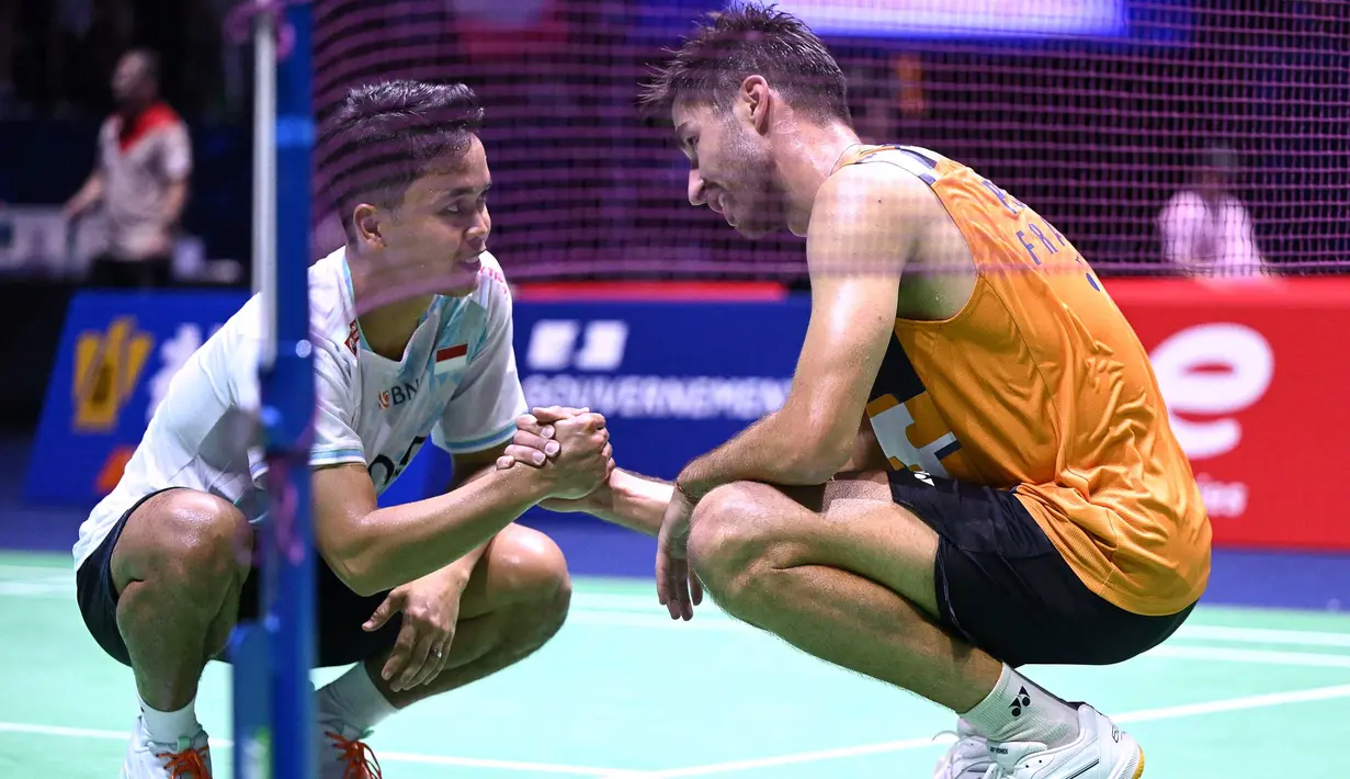 Kekalahan ini membuat Anthony Sinisuka Ginting gagal mengikuti langkah pemain tunggal putra Indonesia lainnya, Jonatan Christie. (Bertrand GUAY/AFP)