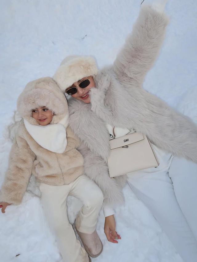 Gaya Margin Wieheerm saat Main di Salju (instagram/marginw).