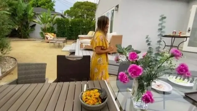 Rumah Sarah Azhari. (Youtube.com/Sarah Azhari)