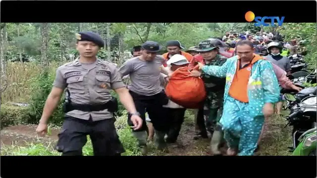 Seorang petani di Wonosobo, Jawa Tengah, tewas tertimbun tanah longsor saat beristirahat di bawah pohon bambu.