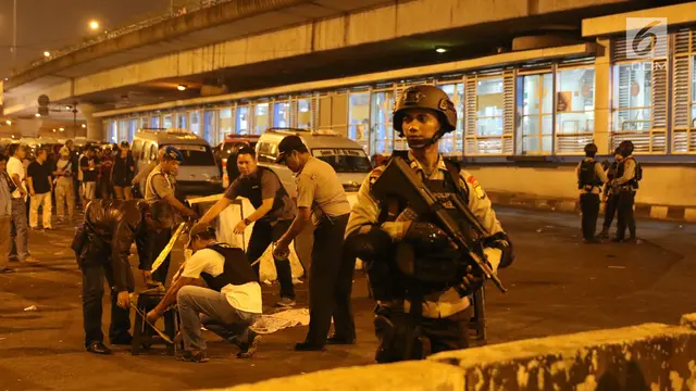 Polisi Amankan Lokasi Ledakan Kampung Melayu