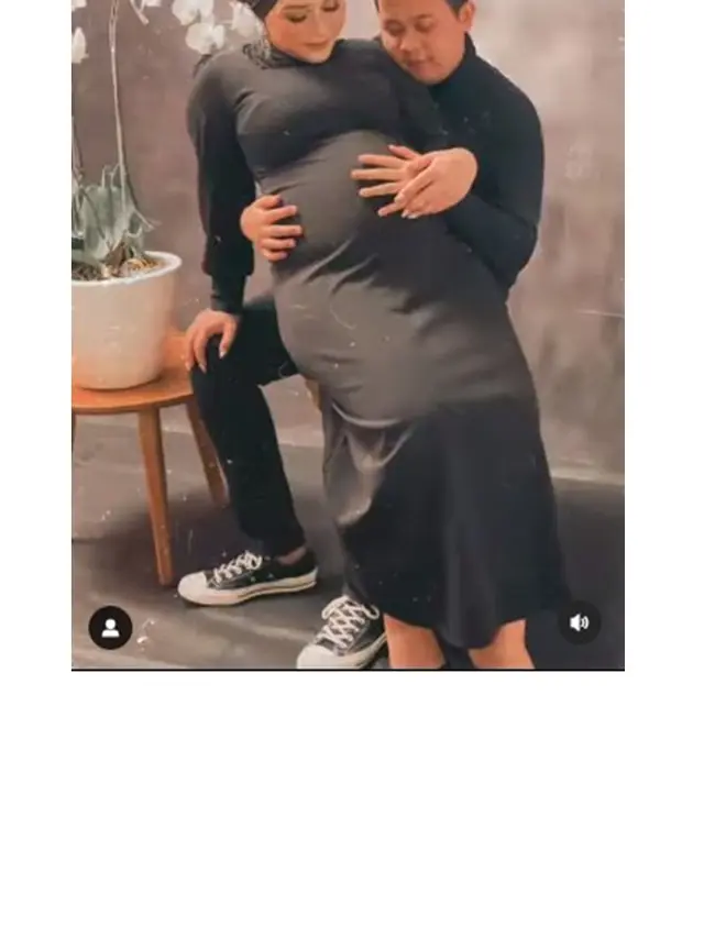 8 Gaya Maternity Shoot Syifa Adik Ayu Ting Ting, Tampil Memesona