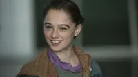 Yang berhasil mencuri perhatian penonton film Tomorrowland justru Raffey Cassidy, pemeran Athena. Siapa dia?