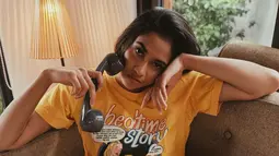 Biasa menjadi seorang atlet, Aghniny juga dikenal dengan gaya tomboinya. Kini, wanita kelahiran 8 Maret 1997 ini selalu tampil  tomboi dengan rambut pendeknya. (Liputan6.com/IG/aghninyhaque)
