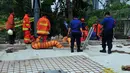 Sebelum terjadi peristiwa kebakaran ini, api tersebut mengeluarkan ledakan keras  dari gorong-gorong Jenderal Sudirman, Jakarta,Kamis, (17/7/14) (Liputan6.com / Johan Tallo)