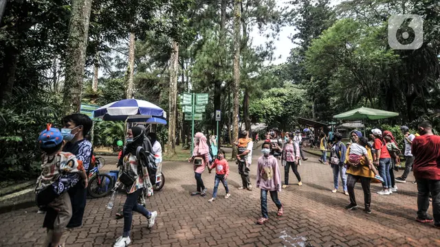 FOTO: Libur Lebaran di Taman Margasatwa Ragunan