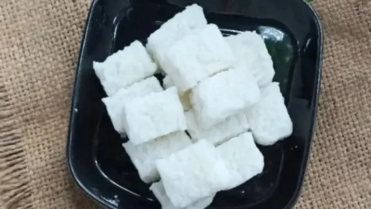 Resep lontong rice cooker. (dok. Cookpad @ibutina)