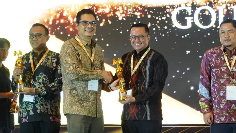 Konsisten Jalankan SDGs, Bank Jatim Boyong Penghargaan Gold Rank ASRRAT 2023