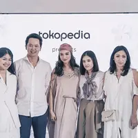 Mempromosikan women entrepreneurship di Indonesia, Raline Shah antusias bekerja sama dalam koleksi kolaborasi ini.