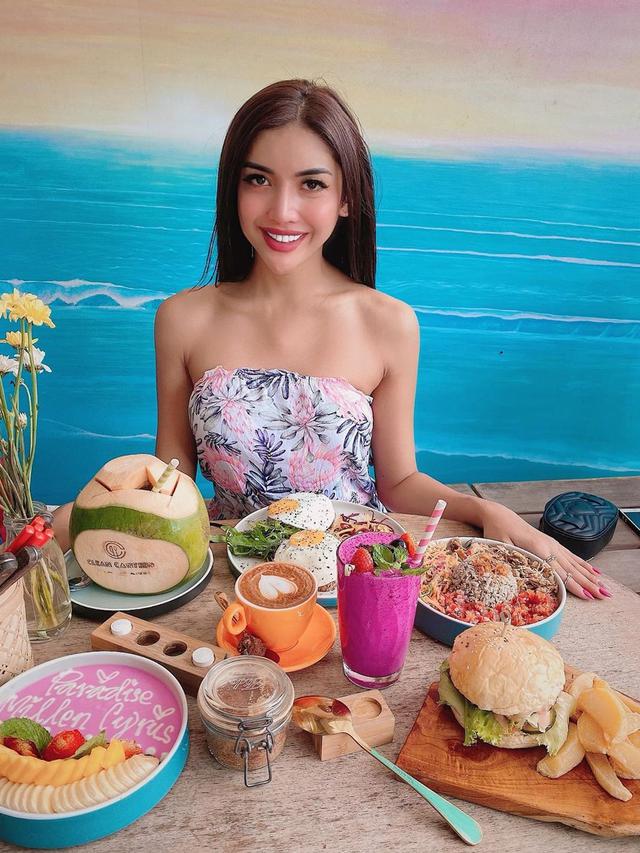 7 Momen Liburan Millendaru di Bali, Joget Bareng Hotman Paris