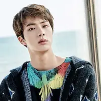 Memasak memang membutuhkan keahlian khusus. Pasalnya dibutuhan kemampuan khusus untuk meracik bumbu, akan tetapi siapa yang menyangka jika beberapa idol k-pop ternyata ahli dalam memasak. (Foto: soompi.com)