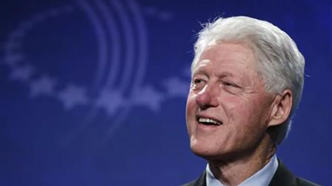 Bill Clinton Terbang Melayat ke Singapura