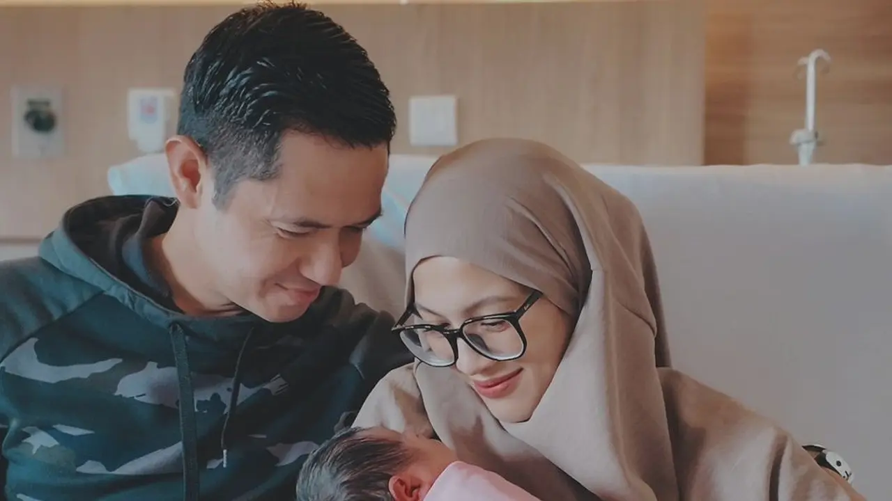 Dude Harlino dan Alyssa Soebandono (Instagram/ichasoebandono)