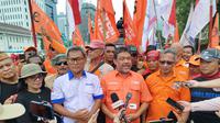 Presiden Partai Buruh yang juga Presiden Konfederasi Serikat Pekerja Indonesia (KSPI) Said Iqbal saat menggelar aksi Hari Buruh Internasional atau May Day di Patung Kuda Arjuna Wiwaha, Jakarta Pusat pada Rabu (1/5/2025). (Liputan6.com/Ady Anugrahadi)