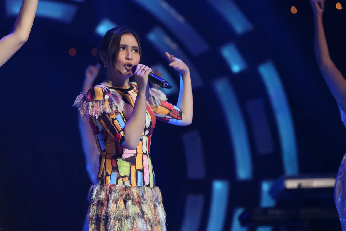 [Bintang] Pasto & Prilly Latuconsina