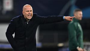 Arne Slot Slot diperkenalkan sebagai pelatih kepala, bukan manajer seperti Klopp. Peran Slot ini menandai era baru dalam struktur manajemen Liverpool. The Reds baru-baru ini diketahui tengah melakukan restrukturisasi di sisi manajemen. (AFP/John Thys)