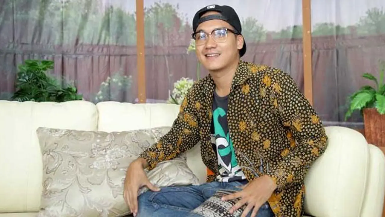 Egi John