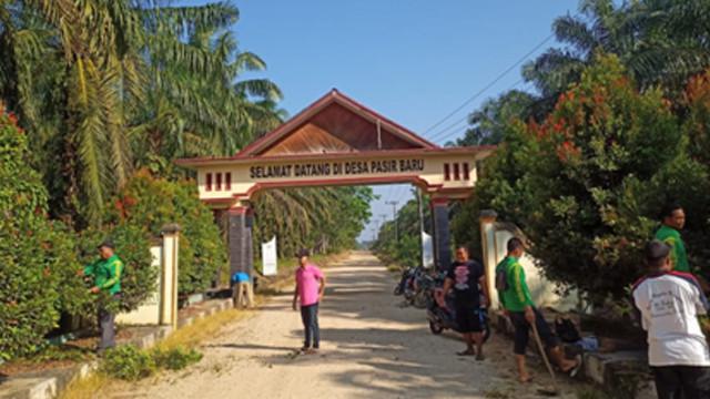 Keberadaan BUMDes dan BRILink Permudah Aktivitas Perekonomian Warga Desa Pasir Baru