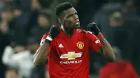 6. Paul Pogba (Manchester United) - Mantan Pemain Juventus ini memiliki pemasukan sebesar 34 juta dollar atau Rp 506 miliar. Pogba menempati posisi keenam sebagai pemain dengan pendapatan tertinggi di dunia. (AP/Martin Rickett)