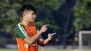 Pemain Timnas Indonesia U-22, Witan Sulaeman, saat latihan di Lapangan ABC, Senayan, Jakarta, Jumat (11/1). Latihan sekaligus seleksi pemain ini untuk persiapan turnamen Piala AFF U-22. (Bola.com/M Iqbal Ichsan)