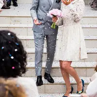 Jangan bingung lagi, kamu bisa melangkah dengan penuh percaya diri ke pesta pernikahan mantan. (Foto: pexels)