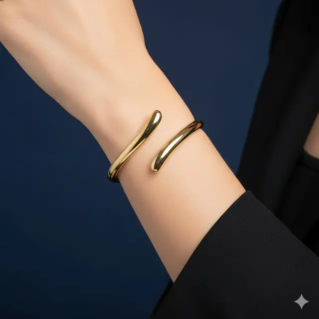 Model Gelang Emas 10 Gram 18 Karat Simpel yang Cocok Ibu Bekerja. Gemini