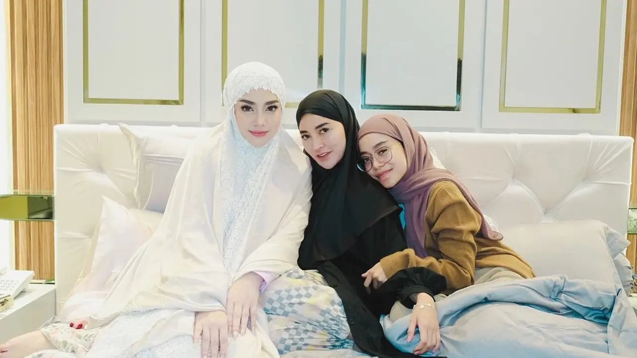 Celine Evangelista dan Lesti Kejora (Instagram/celine_evangelista)