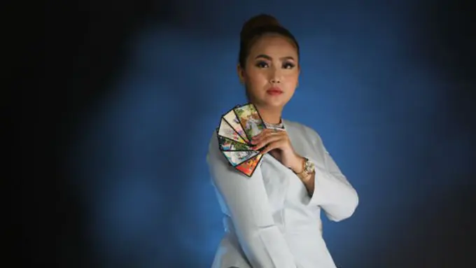 Mama Ella/Budi Santoso