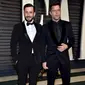 Artis Jwan Yosef dan penyanyi Ricky Martin menghadiri pesta Oscar Vanity Fair 2017 di Beverly Hills, California, (26/2/2017). Meski telah menikah diam-diam keduanya belum menggelar pesta pernikahan. (Pascal Le Segretain / Getty Images / AFP)