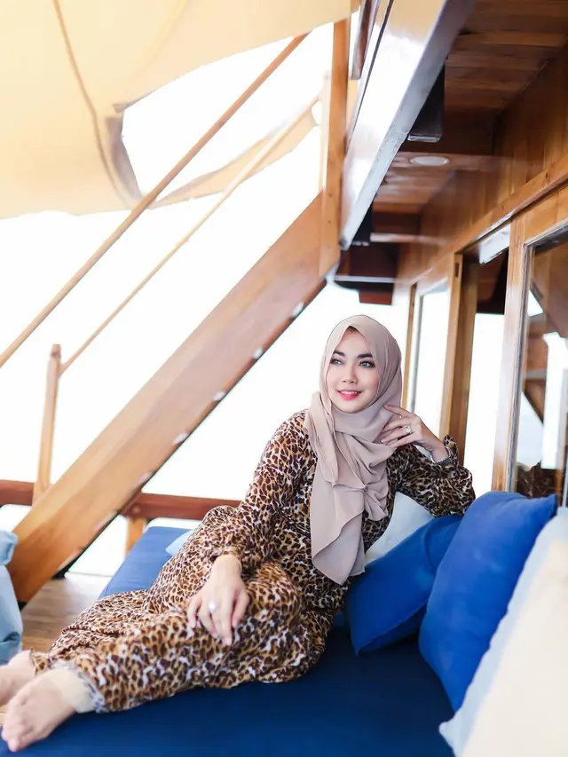 Nadia Stefanie Pemeran Saras 008