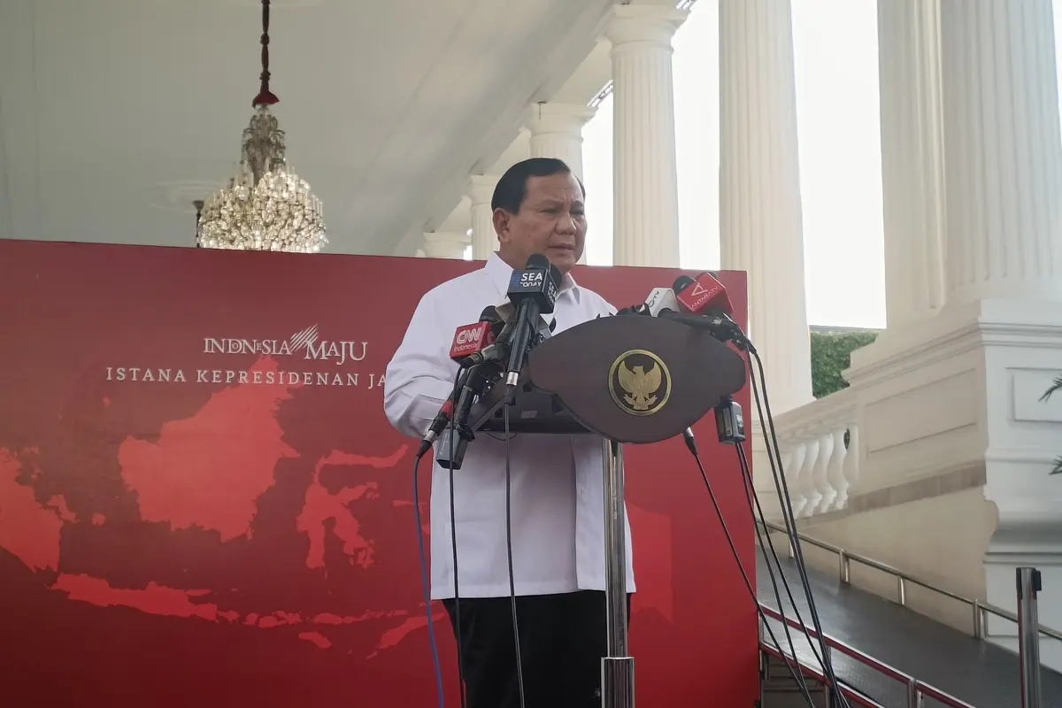 Menteri Pertahanan (Menhan) Prabowo Subianto usai bertemu dengan Presiden Joko Widodo (Jokowi) di Istana Kepresidenan, Jakarta, Kamis (13/6/2024) sore.