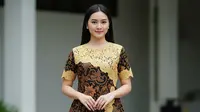 9 Model Dress Batik Kombinasi Brokat Asimetris Lengan Pendek, Inovasi Gaya Anggun